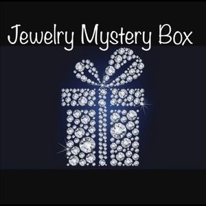 Jewelry Mystery box 30 pcs